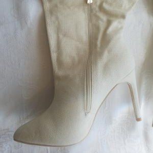 Cape Robbin Thigh High Cream Boots 7.5